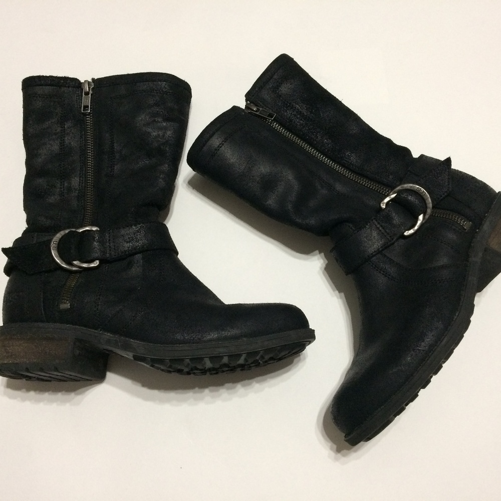Ugg "Silva" Zip Gusset Boots - Size 5.5